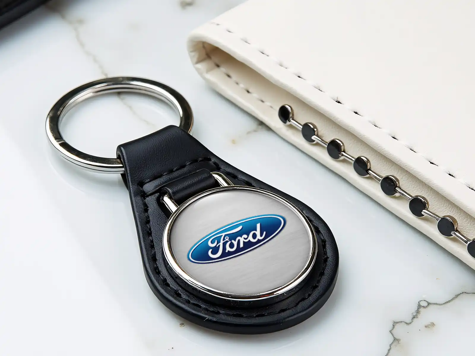 Ford Porte-clés Cuir Moderne Robuste Toucher Réglé